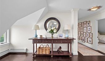 127 Harrison Ave 7, Newport, RI 02840