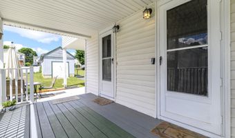 20 Laurel St, Danbury, CT 06810