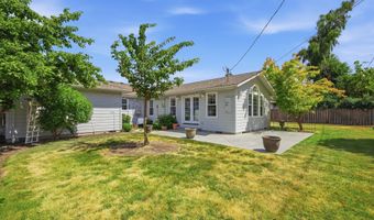 1420 CENTER St, Albany, OR 97322