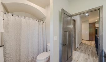2005 E RIDGE HAVEN Ln, Appleton, WI 54913