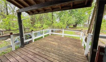 987 Boone St, Akron, OH 44306