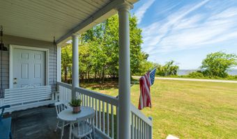 126 Narrow Shore Rd, Aydlett, NC 27916