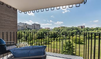 1050 Wall St 8D, Ann Arbor, MI 48105