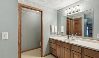 W2530 BROOKHAVEN Drive, Appleton, WI 54915