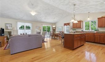 72 Country Meadow Ln, Glocester, RI 02814