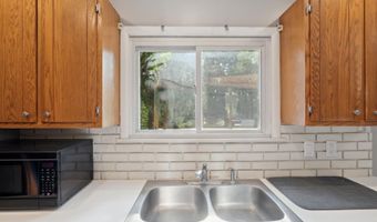 5480 Blue Heron Dr, Alma, MI 48801
