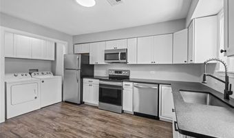1306 SE C St, Bentonville, AR 72712