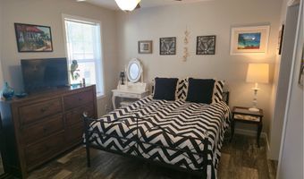 292 Maple St, Amherst, OH 44001