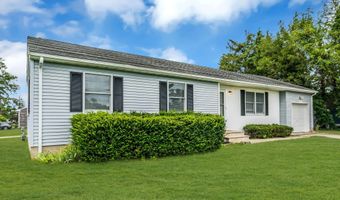 35 Spruce St, Beachwood, NJ 08722
