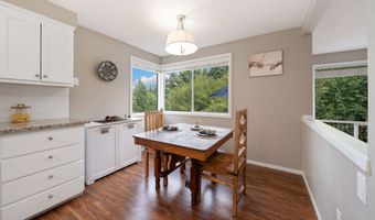7766 SW BAYBERRY Dr, Beaverton, OR 97007