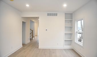 5 W Golfwood Rd, Beverly Shores, IN 46301