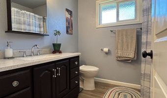 537 ART St, Brookings, OR 97415