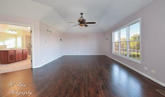 3260 Nottingham Dr, Algonquin, IL 60102