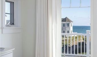 808 W Beach Rd, Charlestown, RI 02813