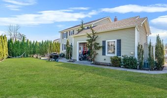 15 Foxcroft Rd, Albertson, NY 11507