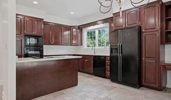 1006 Spring Hill Dr, Albany, GA 31721