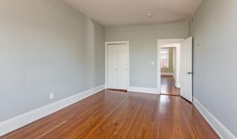 394 Riverway 12, Boston, MA 02115