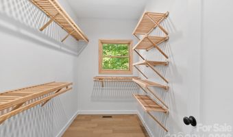 35 Grindstaff Dr, Asheville, NC 28803