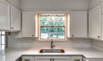 107 Woodgate Dr, Brandon, MS 39042