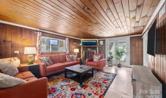 215 Cedar Ln, Arden, NC 28704