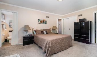 6781 Meadow Ridge Ln, Amberley, OH 45237