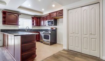 700 S Ardmore Ave 204, Los Angeles, CA 90005