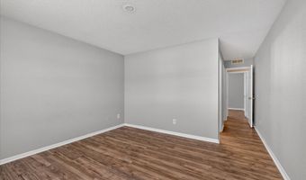 8133 Maple Stream Ln, Indianapolis, IN 46217