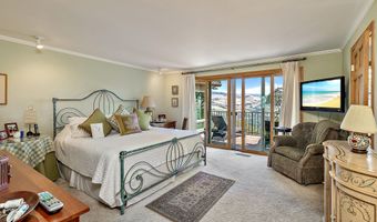 290 Skycrest Dr, Ashland, OR 97520