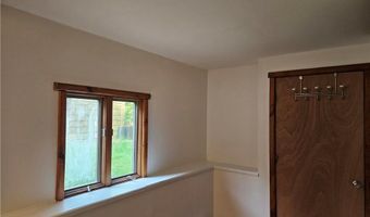 130 S Niantic Dr, Charlestown, RI 02813