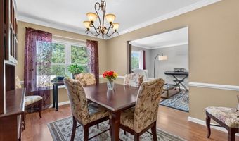 117 Windcliffe Dr, Ballwin, MO 63021