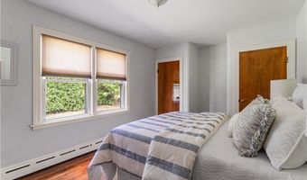 6 Ansonia Ave, Bristol, RI 02809