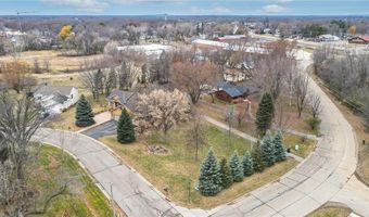 320 Big Woods Ln, Annandale, MN 55302