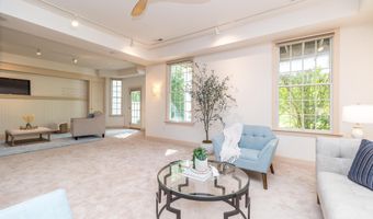 5812 HICKORY HOLLOW Ln, Doylestown, PA 18902