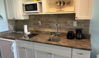2136 Montauk 120, Amagansett, NY 11930