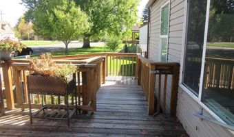 520 Circle Dr E, Cody, WY 82414