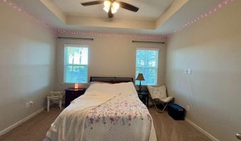 2223 Chattering Lory Ln, Apex, NC 27502