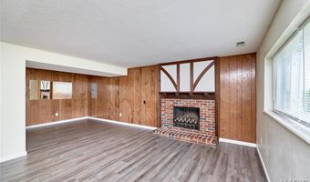 241 Valleyoak Ct, Ballwin, MO 63021