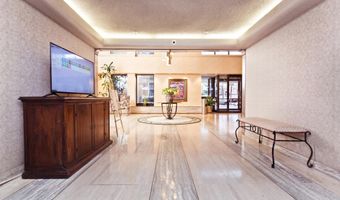 1016 S WAYNE St 406, Arlington, VA 22204