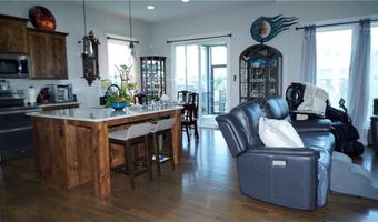6418 N 141st St, Basehor, KS 66007