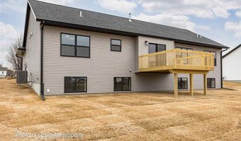 717 Rogers Ln, Center Point, IA 52213