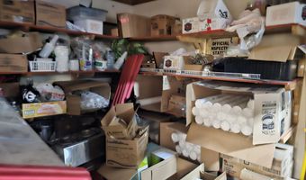 920-924 Parriott St, Aplington, IA 50604