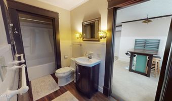 3230 W Chestnut Ave, Altoona, PA 16601