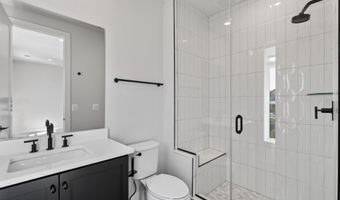 881 N MANCHESTER St, Arlington, VA 22205