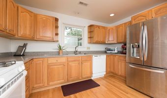 1524 N KENTUCKY St, Arlington, VA 22205