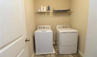 96 Auburn Crossing Dr, Auburn, GA 30011