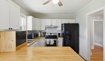 301 Pecan Dr, Calhoun Falls, SC 29628