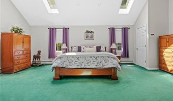 14 Bourget Ct, North Smithfield, RI 02896