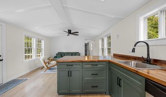 15 1st St, Bourne, MA 02532