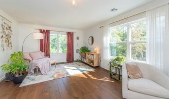 72 Lakeside Dr NW, Alloway, NJ 07461