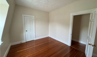 26 Ayrault St 3, Newport, RI 02840